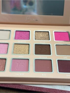 Briana Eyeshadow Palette - Silver Pink